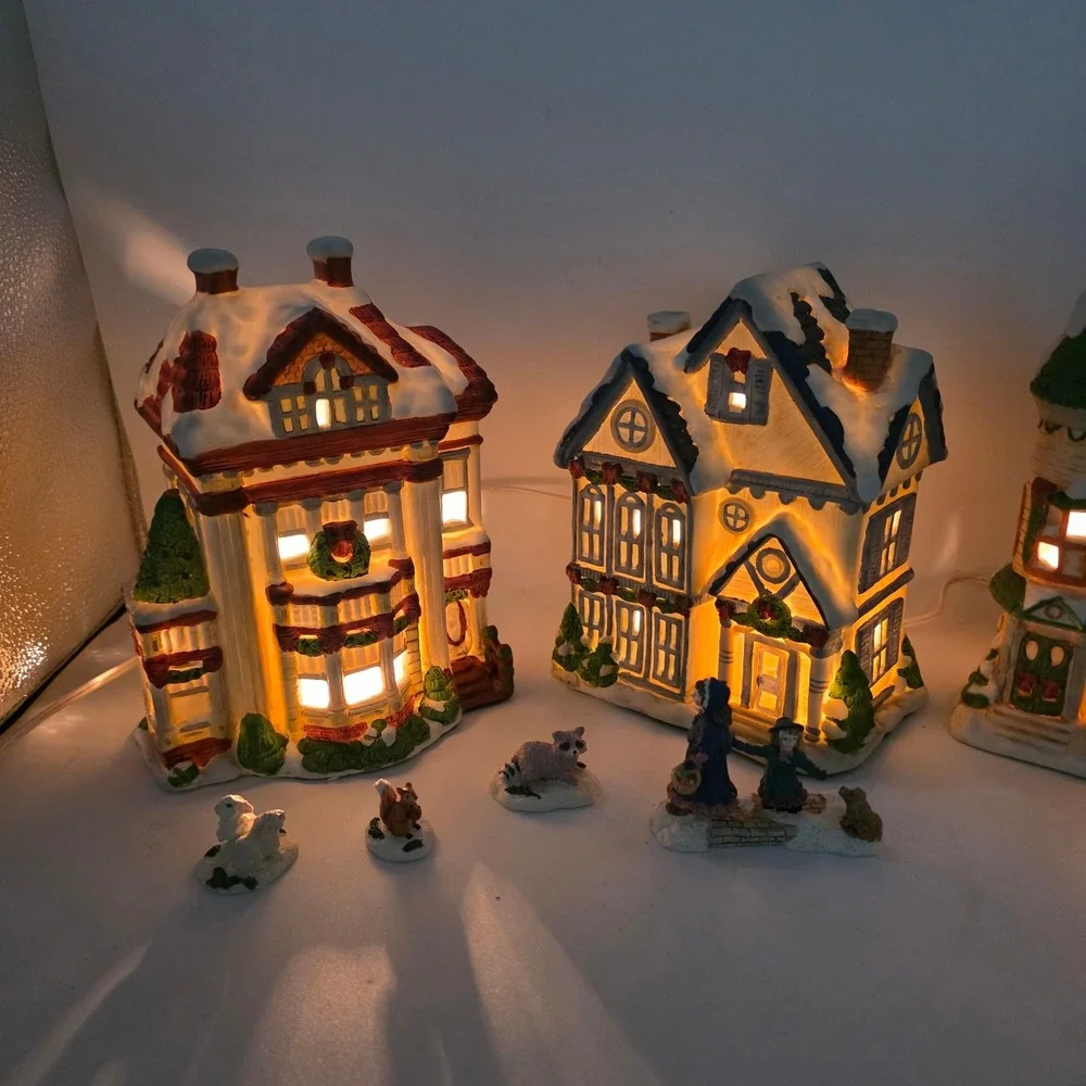 House of Lloyd Christmas Village Set Vintage 1993 Victorian Snow House Figurines